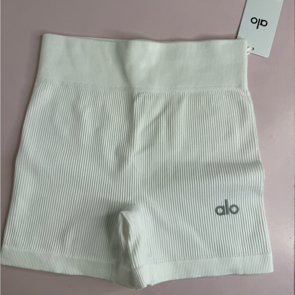 Alo Yoga Ribbed Shorts (s)